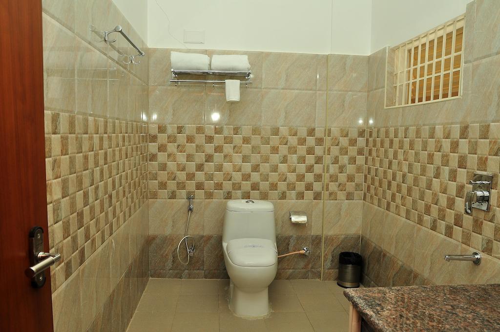 Holiday Hill Hotel & Suites Sultan Bathery Bilik gambar