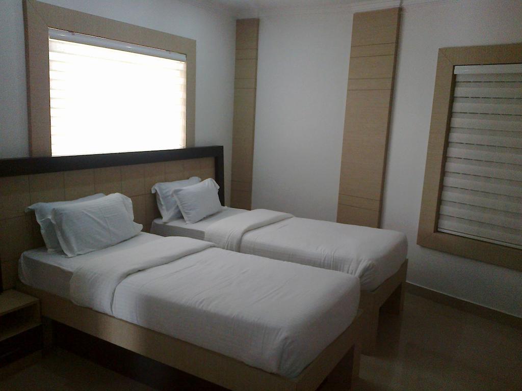 Holiday Hill Hotel & Suites Sultan Bathery Bilik gambar
